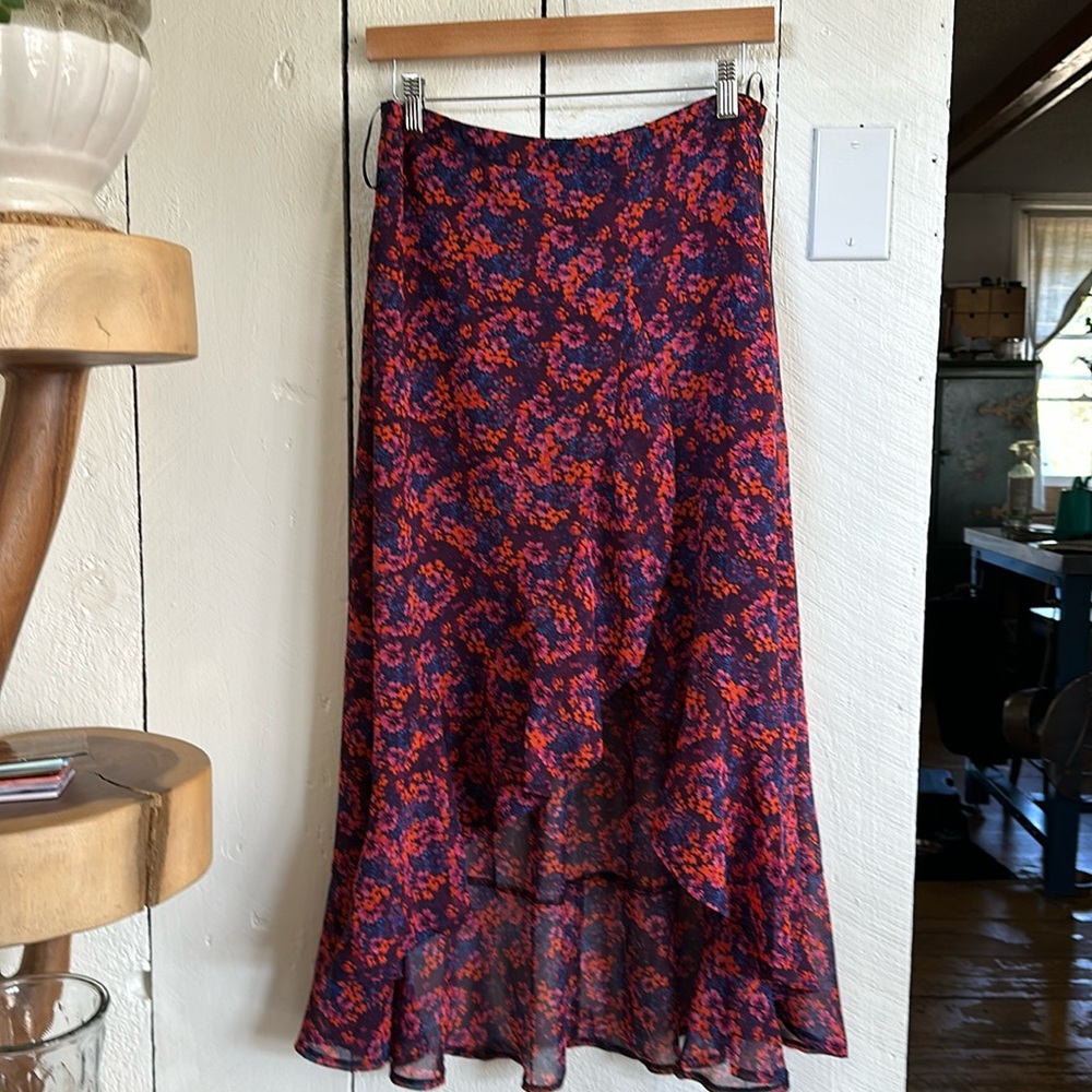 Dress Forum Hi-low skirt New without tags